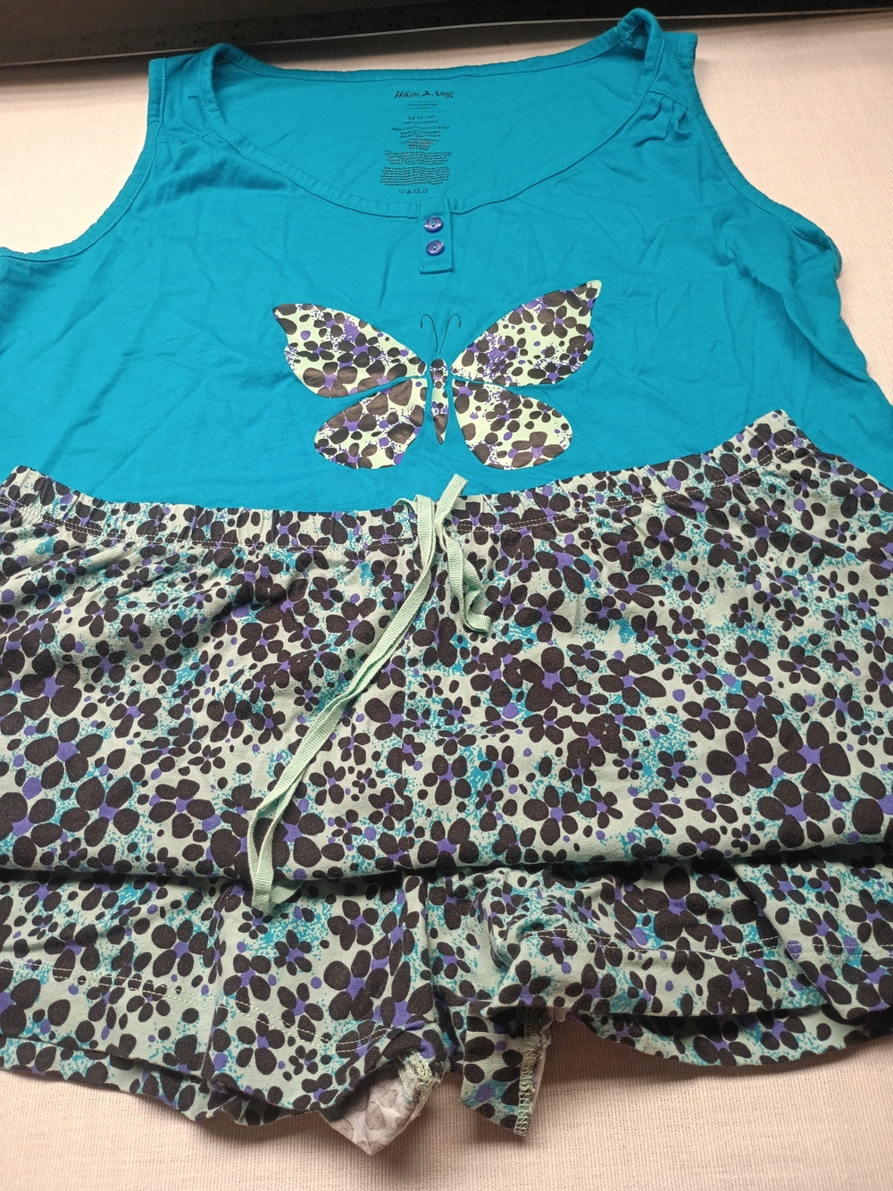 BUTTERFLIES ~ 2 Piece Pajama Shorts Set~ Size M~brand white stay  ~  ~